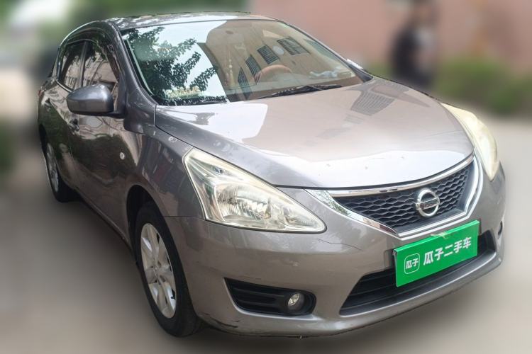 Used Nissan Tiida 2011 1.6L CVT Smart Version Front Right 45 Deg