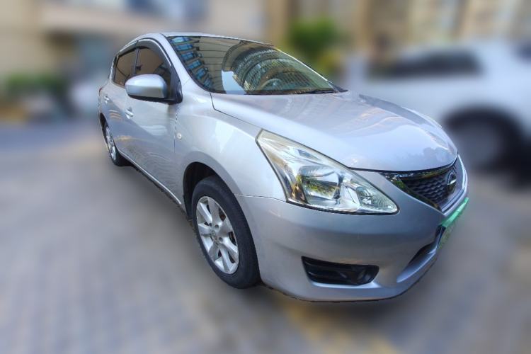 Used Nissan Tiida 2011 1.6L CVT Comfort Model Front Right 45 Deg