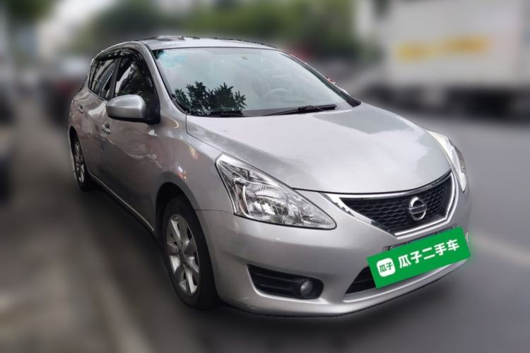 Used Nissan Tiida 2011 1.6L CVT Smart Version Front Right 45 Deg