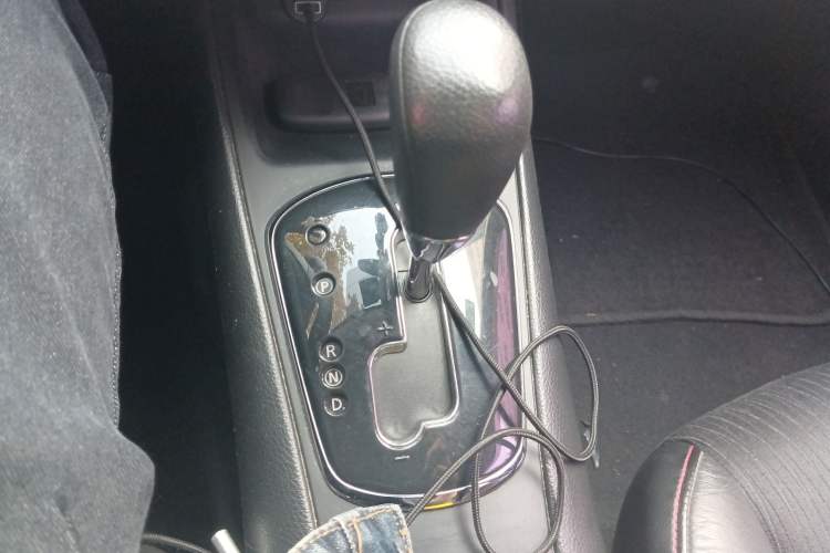Used Nissan Tiida 2011 1.6T M-CVT Dynamic Edition Gear Lever