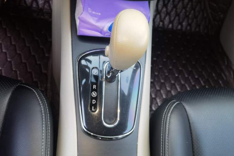 Used Nissan Tiida 2011 1.6L CVT Comfort Model Gear Lever