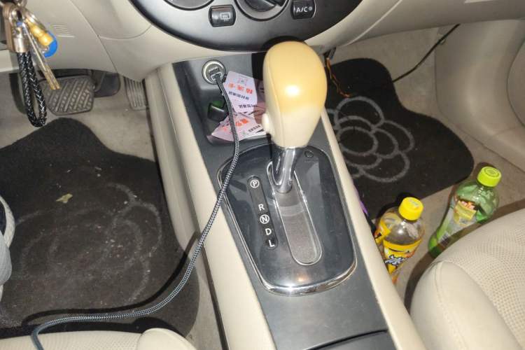 Used Nissan Tiida 2011 1.6L CVT Comfort Model Gear Lever