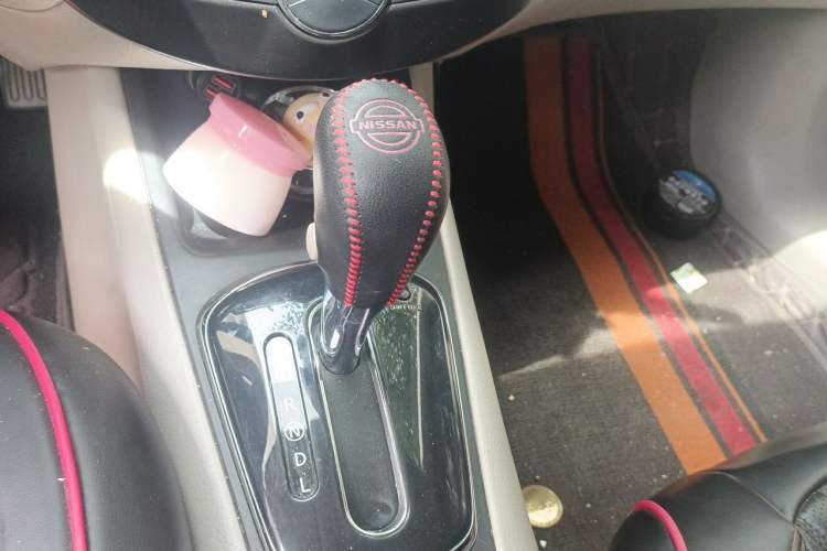 Used Nissan Tiida 2011 1.6L CVT Smart Version Gear Lever