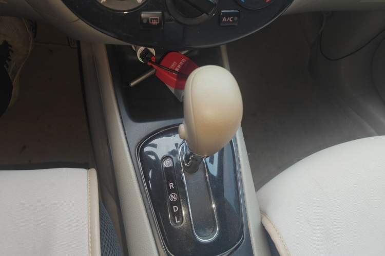 Used Nissan Tiida 2011 1.6L CVT Comfort Model Gear Lever