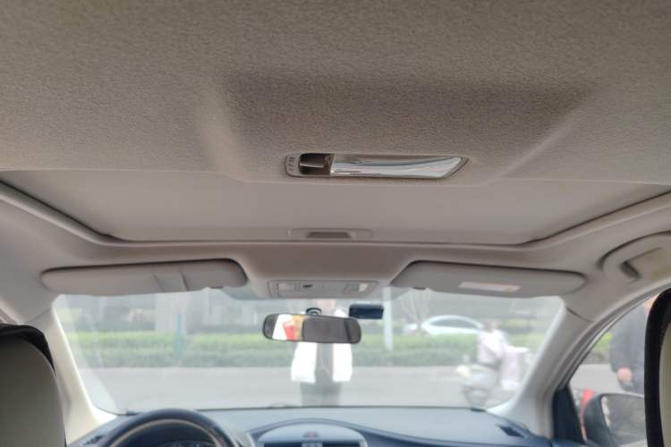 Used Nissan Tiida 2011 1.6L CVT Smart Version Headliner