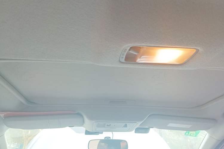 Used Nissan Tiida 2011 1.6T M-CVT Dynamic Edition Headliner