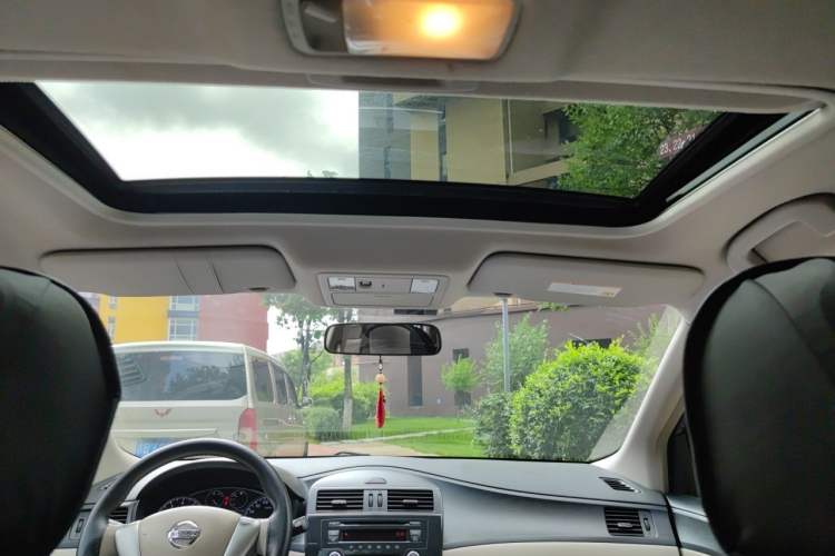 Used Nissan Tiida 2011 1.6L CVT Smart Version Headliner