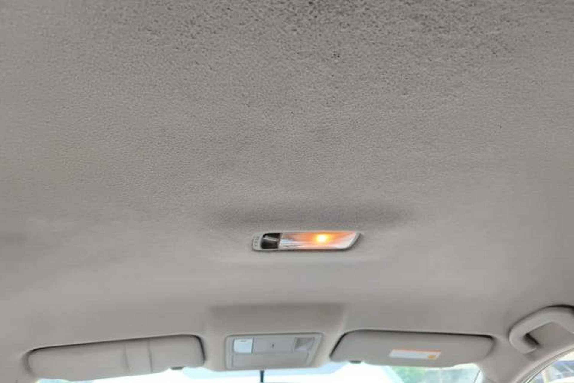Used Nissan Tiida 2011 1.6L Manual Comfort Edition Headliner