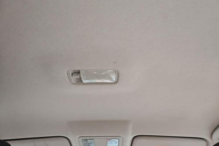 Used Nissan Tiida 2011 1.6L Manual Comfort Edition Headliner