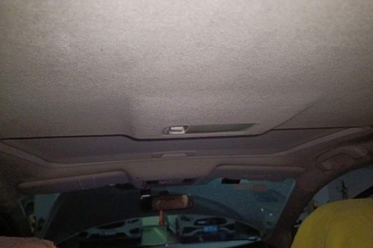 Used Nissan Tiida 2011 1.6L CVT Smart Version Headliner