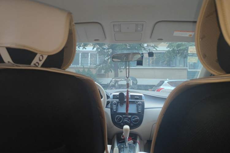 Used Nissan Tiida 2011 1.6L CVT Comfort Model Headliner