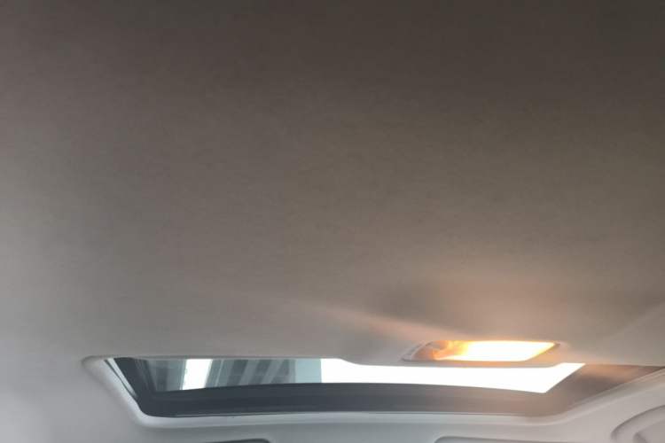 Used Nissan Tiida 2011 1.6L CVT Smart Version Headliner