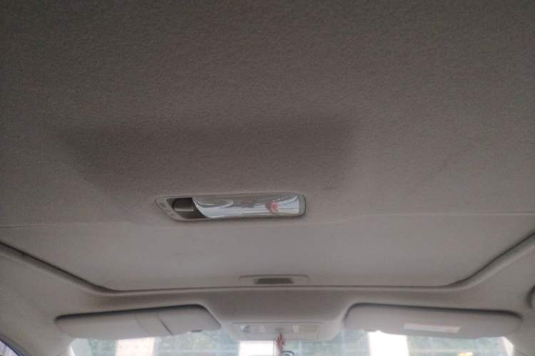 Used Nissan Tiida 2011 1.6L CVT Smart Version Headliner