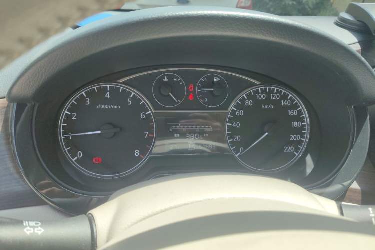 Used Nissan Tiida 2011 1.6L CVT Luxury Edition Instrument Cluster