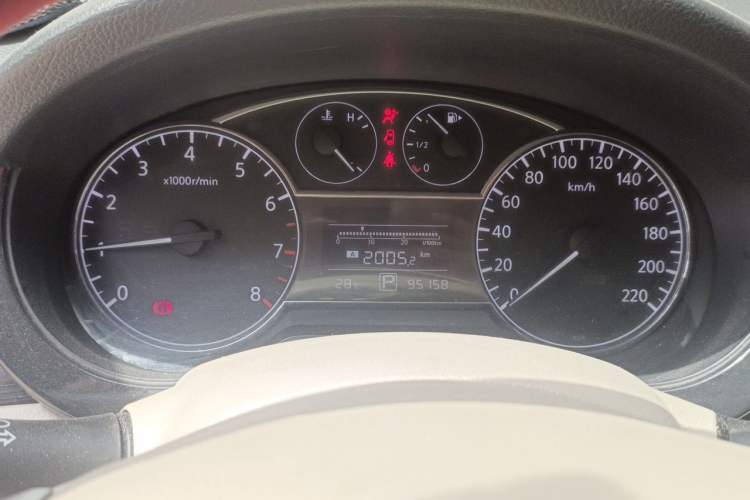 Used Nissan Tiida 2011 1.6L CVT Smart Version Instrument Cluster