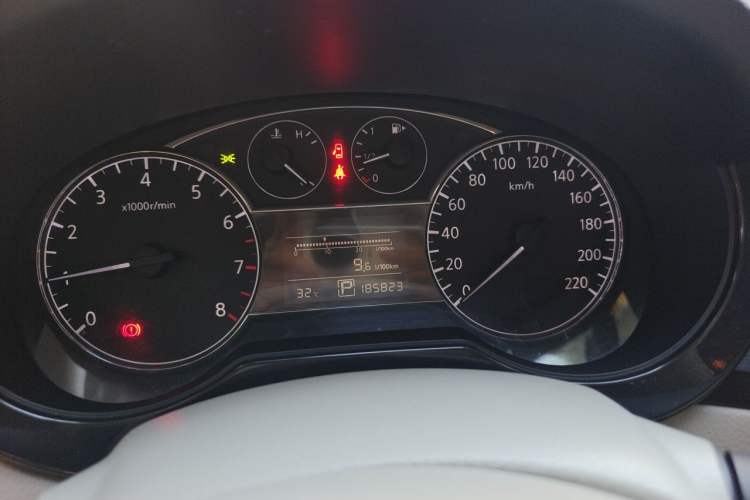 Used Nissan Tiida 2011 1.6L CVT Smart Version Instrument Cluster