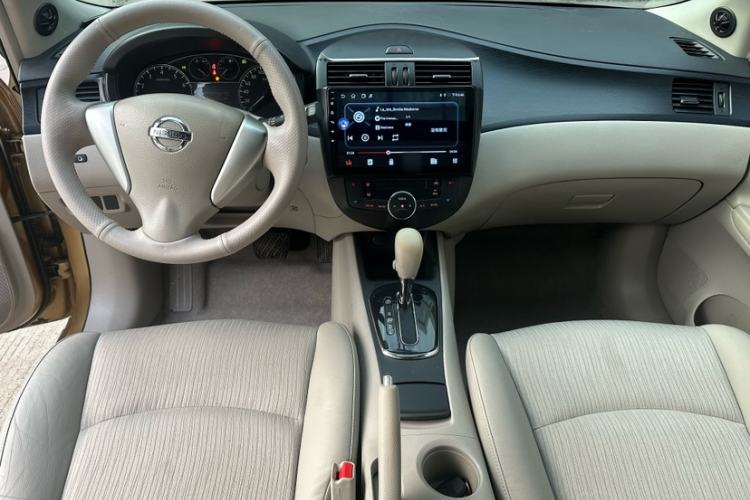 Used Nissan Tiida 2011 1.6L CVT Smart Version Interior 2