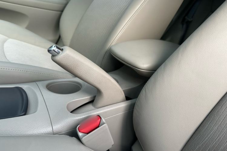 Used Nissan Tiida 2011 1.6L CVT Smart Version Interior 6