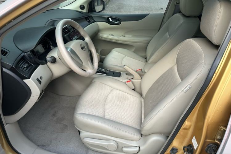 Used Nissan Tiida 2011 1.6L CVT Smart Version Left Front Seat