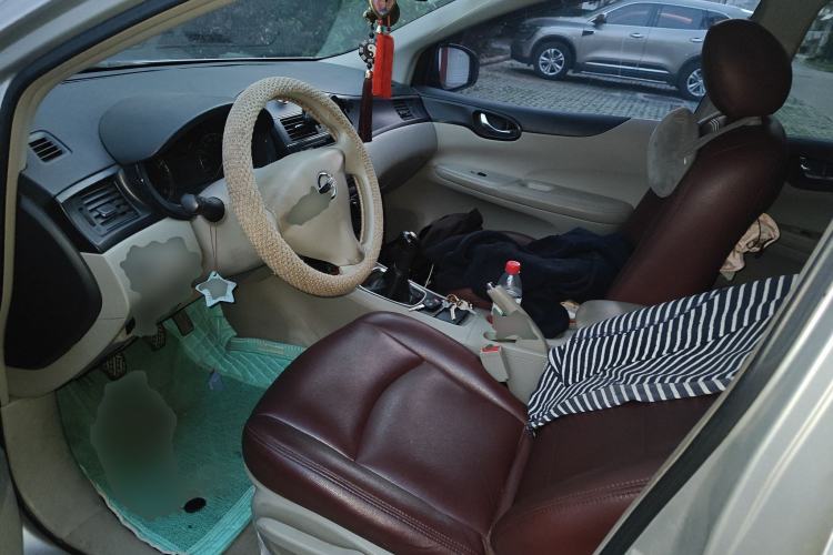 Used Nissan Tiida 2011 1.6L Manual Comfort Edition Left Front Seat