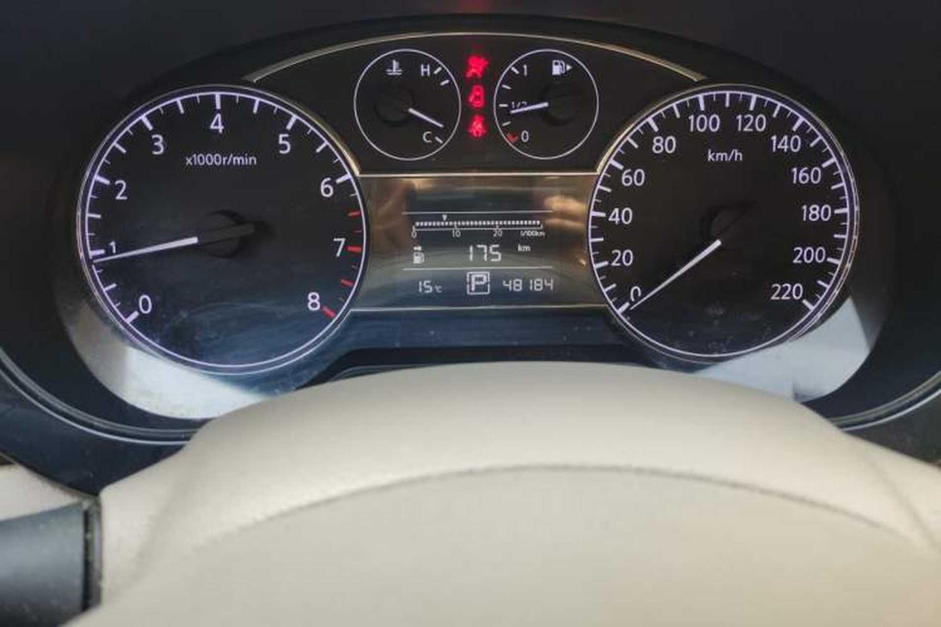 Used Nissan Tiida 2011 1.6L CVT Smart Version Odometer Close Up