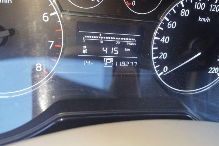 Used Nissan Tiida 2011 1.6L CVT Comfort Model Odometer Close Up