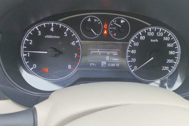 Used Nissan Tiida 2011 1.6L CVT Smart Version Odometer Close Up