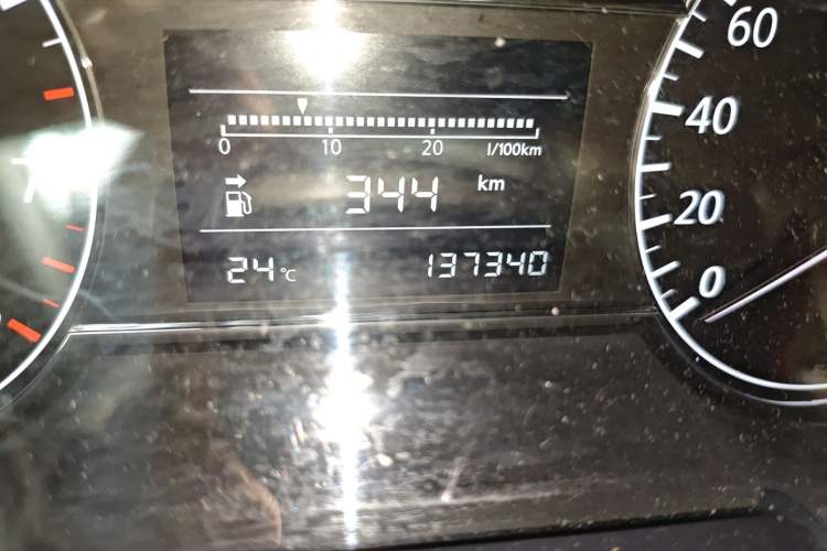 Used Nissan Tiida 2011 1.6L Manual Comfort Edition Odometer Close Up
