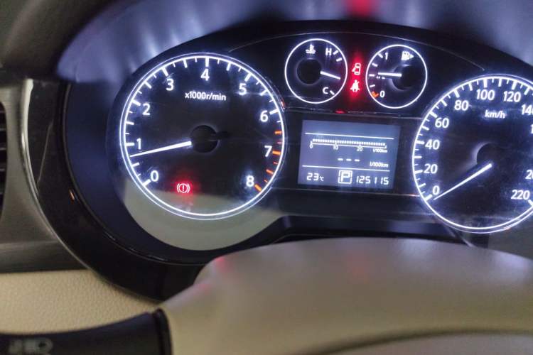 Used Nissan Tiida 2011 1.6L CVT Comfort Model Odometer Close Up