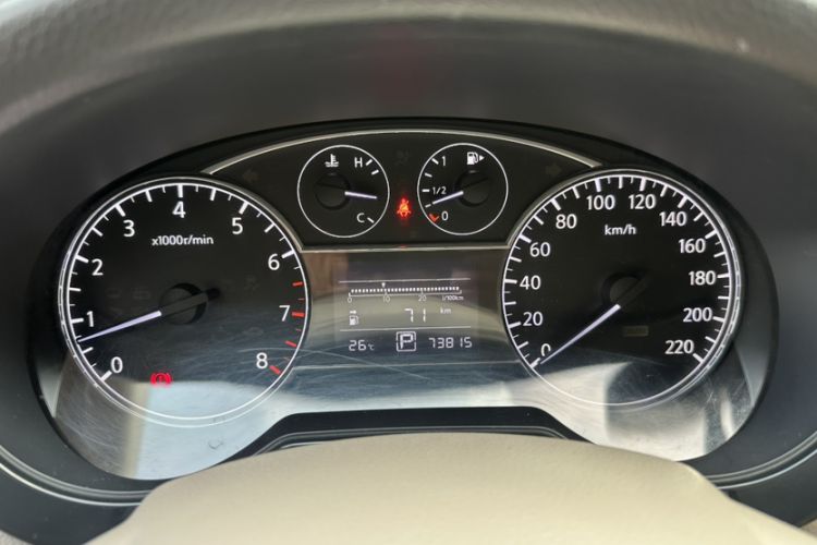 Used Nissan Tiida 2011 1.6L CVT Smart Version Odometer Close Up