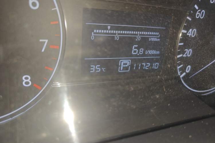 Used Nissan Tiida 2011 1.6L CVT Comfort Model Odometer Close Up