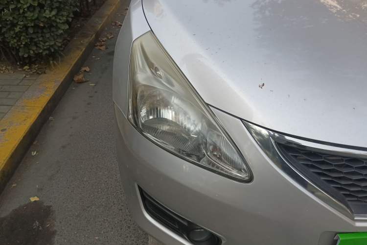 Used Nissan Tiida 2011 1.6T M-CVT Dynamic Edition Right Front Headlight