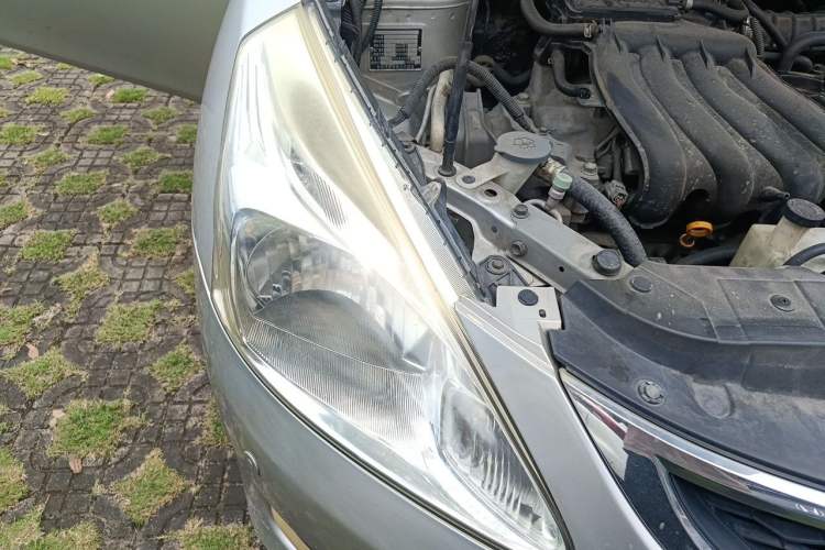Used Nissan Tiida 2011 1.6L CVT Comfort Model Right Front Headlight