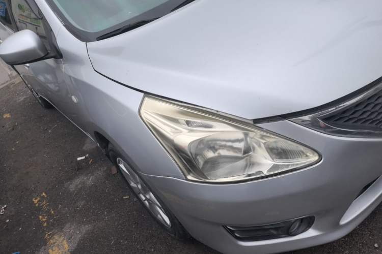 Used Nissan Tiida 2011 1.6L CVT Smart Version Right Front Headlight