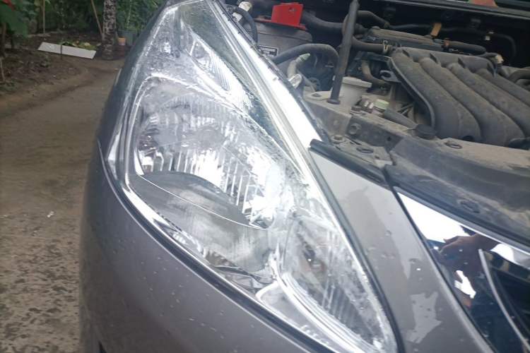 Used Nissan Tiida 2011 1.6L Manual Comfort Edition Right Front Headlight