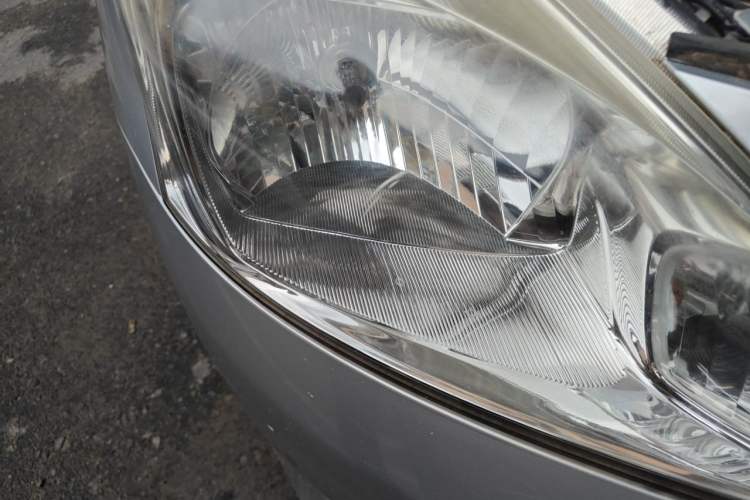 Used Nissan Tiida 2011 1.6L CVT Comfort Model Right Front Headlight