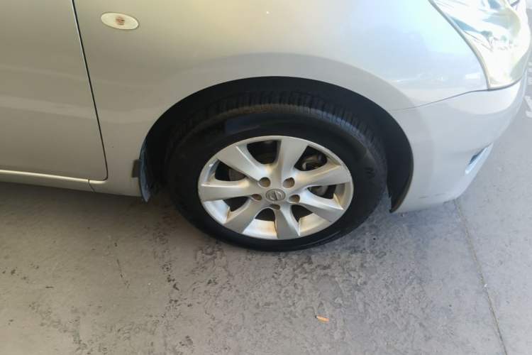 Used Nissan Tiida 2011 1.6L CVT Comfort Model Right Front Wheel Hub
