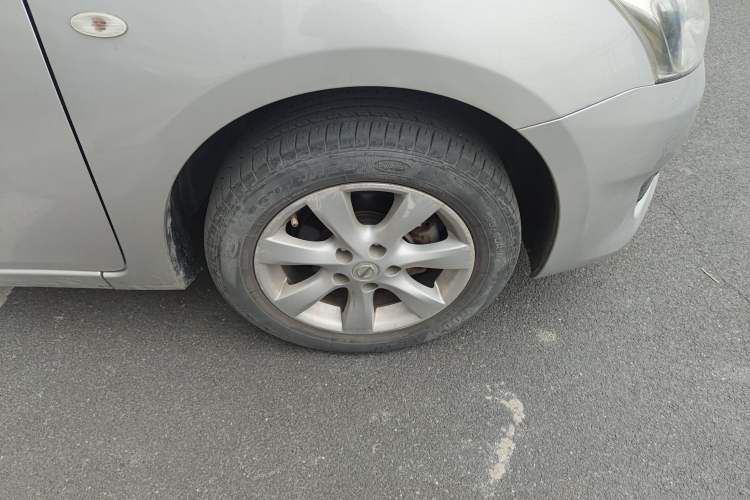 Used Nissan Tiida 2011 1.6L CVT Smart Version Right Front Wheel Hub