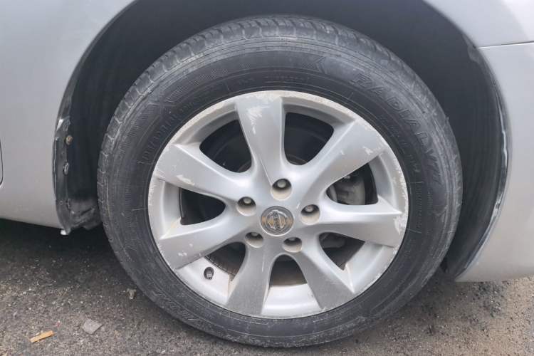 Used Nissan Tiida 2011 1.6L CVT Smart Version Right Front Wheel Hub