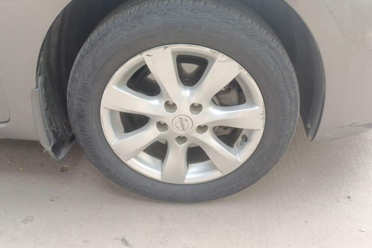 Used Nissan Tiida 2011 1.6L CVT Smart Version Right Front Wheel Hub