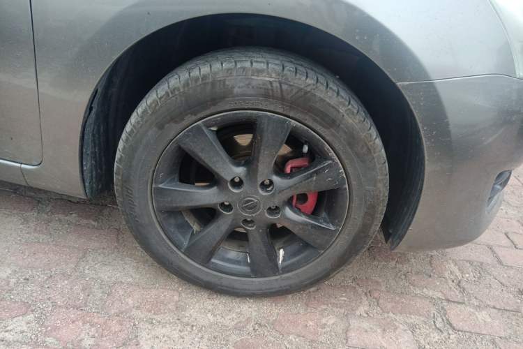 Used Nissan Tiida 2011 1.6L CVT Comfort Model Right Front Wheel Hub