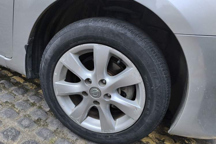 Used Nissan Tiida 2011 1.6L CVT Comfort Model Right Front Wheel Hub