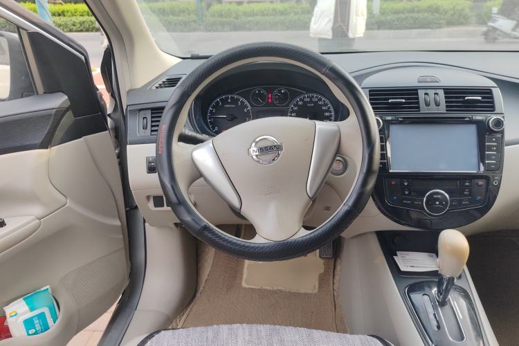 Used Nissan Tiida 2011 1.6L CVT Smart Version Steering Wheel