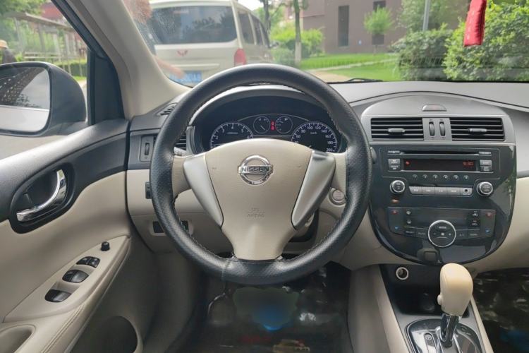 Used Nissan Tiida 2011 1.6L CVT Smart Version Steering Wheel