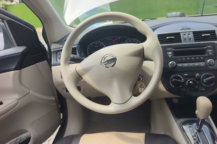 Used Nissan Tiida 2011 1.6L CVT Comfort Model Steering Wheel