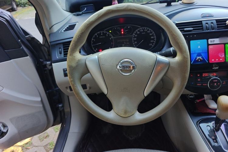 Used Nissan Tiida 2011 1.6L CVT Smart Version Steering Wheel