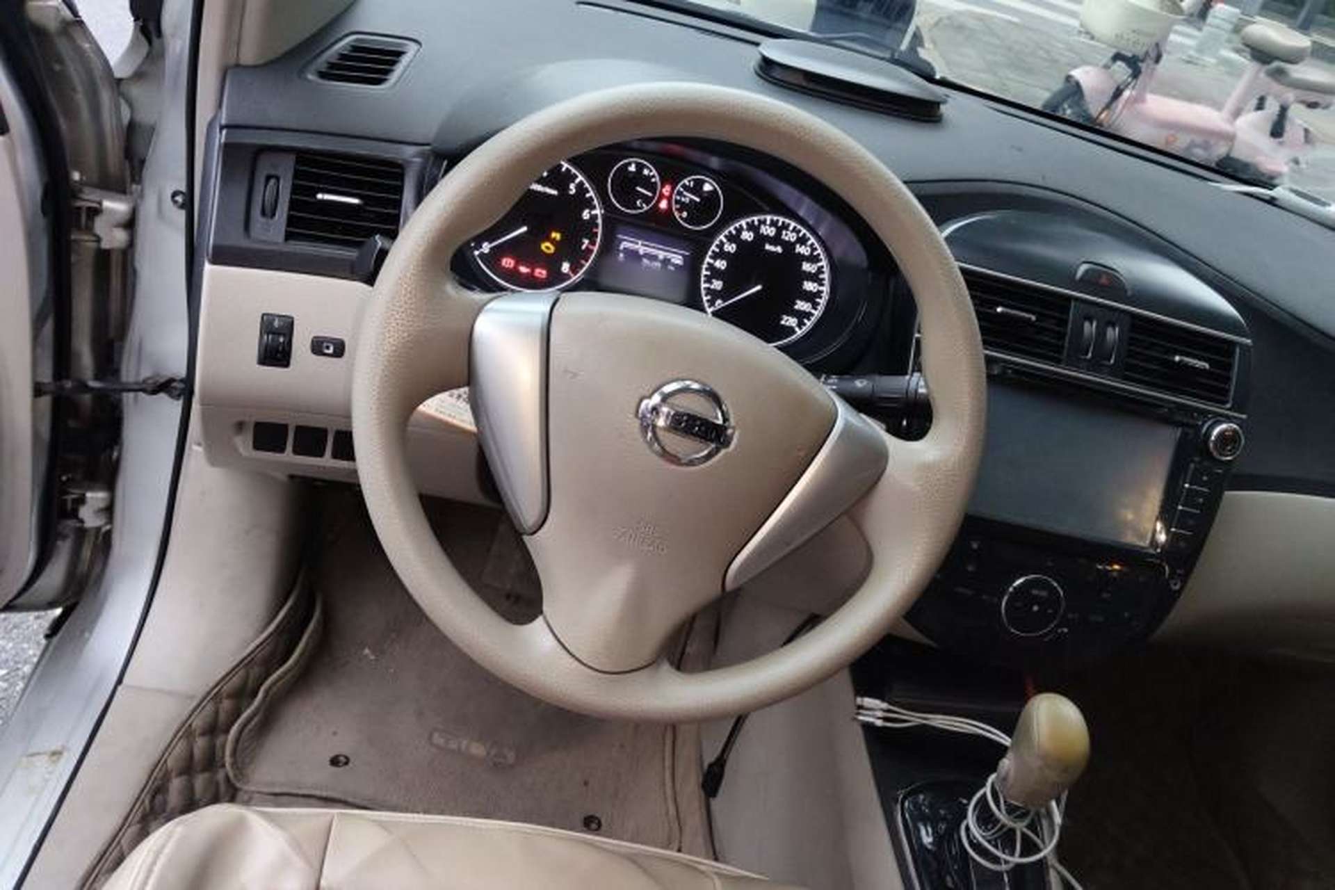 Used Nissan Tiida 2011 1.6L CVT Smart Version Steering Wheel