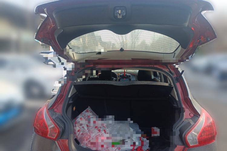 Used Nissan Tiida 2011 1.6L CVT Smart Version Trunk