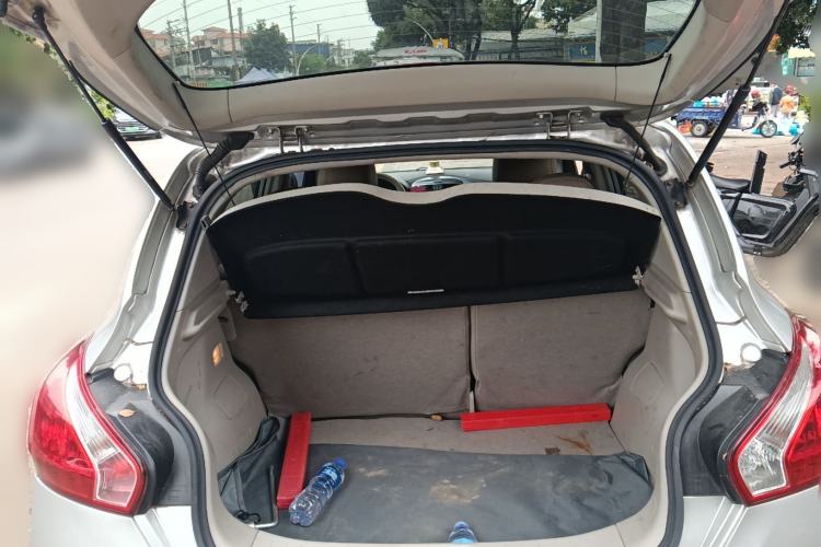 Used Nissan Tiida 2011 1.6L CVT Comfort Model Trunk