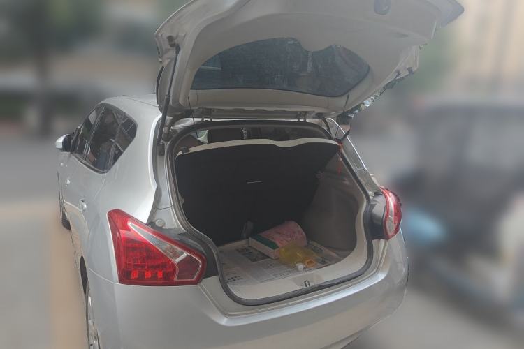 Used Nissan Tiida 2011 1.6L CVT Comfort Model Trunk
